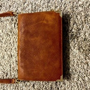 Small brown clutch